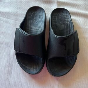 OOFOS Black Slide Sandals